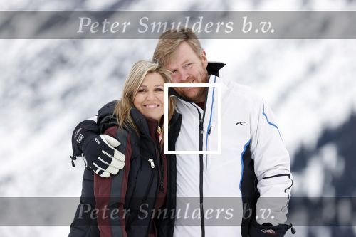 Lech 25 februari 2020
Fotouurtje Koninklijke familie. Aanwezig Koning Willem Alexander Koningin Maxima Prinses Amalia Alexia Ariane Prinses Beatrix Prins Constantijn Prinses laurentien Gravin Eloise Graaf Claus Casimir en Gravin Leonore .