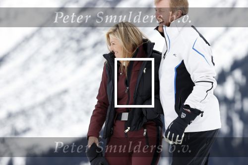 Lech 25 februari 2020
Fotouurtje Koninklijke familie. Aanwezig Koning Willem Alexander Koningin Maxima Prinses Amalia Alexia Ariane Prinses Beatrix Prins Constantijn Prinses laurentien Gravin Eloise Graaf Claus Casimir en Gravin Leonore .