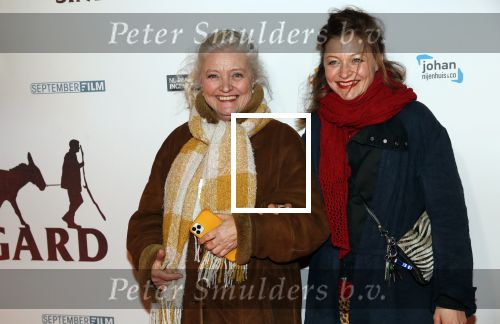 Amsterdam 10 februari 2020
Premiere van de beentjes van Sint Hildegard in Tuschinski met in de hoofdrollen Herman Finkers Johanna ter Steege Leonie ter Braak Ferdi Stofmeel en Daphne Bunskoek . Leny Breederveld
