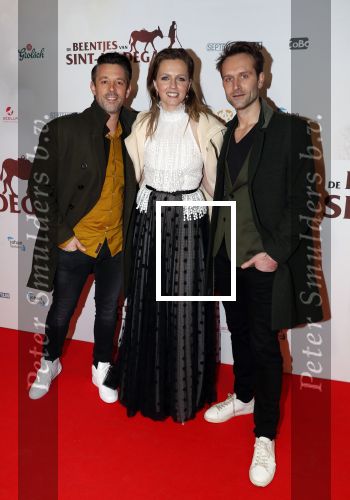 Amsterdam 10 februari 2020
Premiere van de beentjes van Sint Hildegard in Tuschinski met in de hoofdrollen Herman Finkers Johanna ter Steege Leonie ter Braak Ferdi Stofmeel en Daphne Bunskoek . Leonie ter Braak met