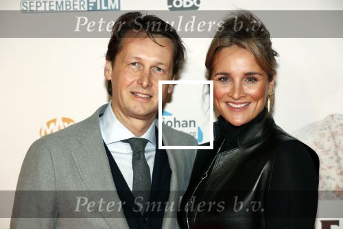 Amsterdam 10 februari 2020
Premiere van de beentjes van Sint Hildegard in Tuschinski met in de hoofdrollen Herman Finkers Johanna ter Steege Leonie ter Braak Ferdi Stofmeel en Daphne Bunskoek . Lieke v Lexmond met haar man Bas v Veggel
