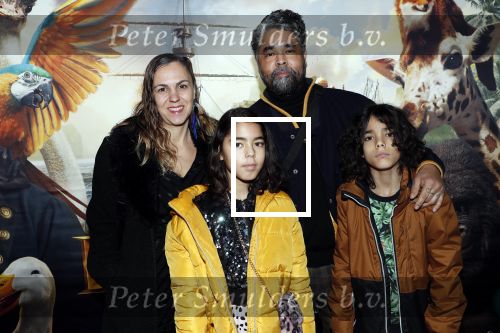 Amsterdam 12 januari 2020
Premiere Dolittle in pathe Arena. London Loy kwam met vrouw en kinderen