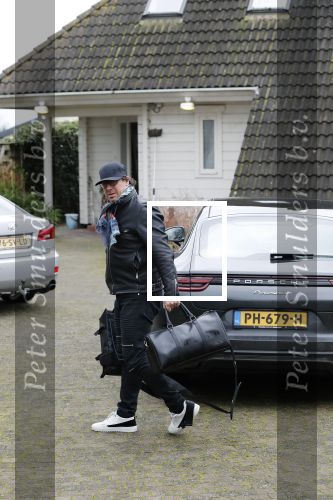 Stompetoren 8 en 9 februari en Alkmaar 2020
Marco Borsato woont tijdelijk bij zijn moeder in huis.
Mary heeft een bruidwinkel â€œde witte markies â€œ in het centrum van Alkmaar