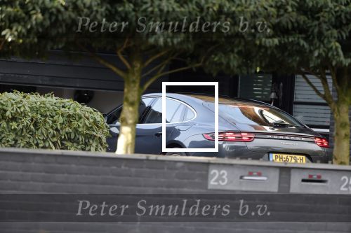 Blaricum 18 januari 2020
Marco Borsato vertrekt in zijn porsche panamera bij zijn huis.