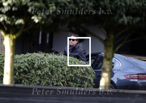 Blaricum 18 januari 2020
Marco Borsato vertrekt in zijn porsche panamera bij zijn huis.