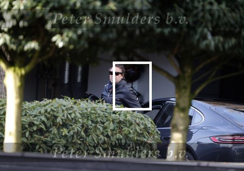 Blaricum 18 januari 2020
Marco Borsato vertrekt in zijn porsche panamera bij zijn huis.