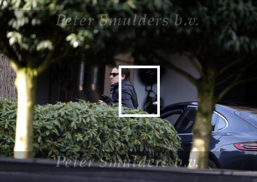 Blaricum 18 januari 2020
Marco Borsato vertrekt in zijn porsche panamera bij zijn huis.