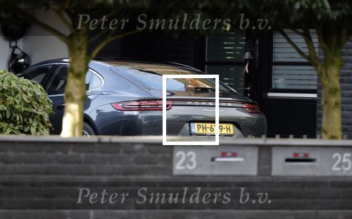 Blaricum 18 januari 2020
Marco Borsato vertrekt in zijn porsche panamera bij zijn huis.