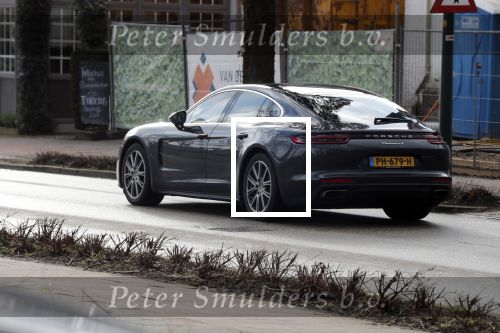 Blaricum 18 januari 2020
Marco Borsato vertrekt in zijn porsche panamera bij zijn huis.