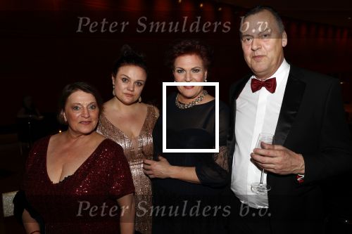 Rotterdam 8 maart 2020
Premiere Hello Dolly in het nieuwe Luxor. Marjolein Touw met man dochter en zus