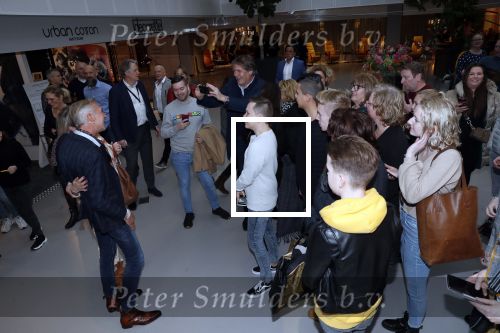 Nieuwegein 9 februari 202
Martien Meiland geeft soort van presentatie bij de woningindustrie.
