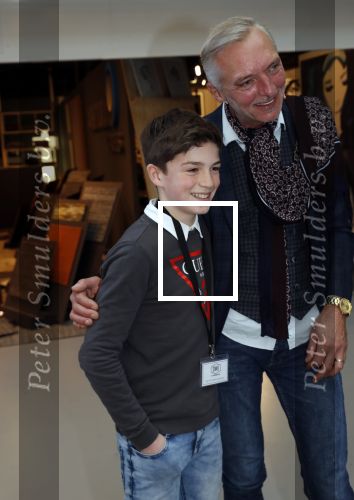Nieuwegein 9 februari 202
Martien Meiland geeft soort van presentatie bij de woningindustrie.