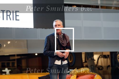 Nieuwegein 9 februari 202
Martien Meiland geeft soort van presentatie bij de woningindustrie.