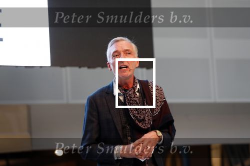 Nieuwegein 9 februari 202
Martien Meiland geeft soort van presentatie bij de woningindustrie.