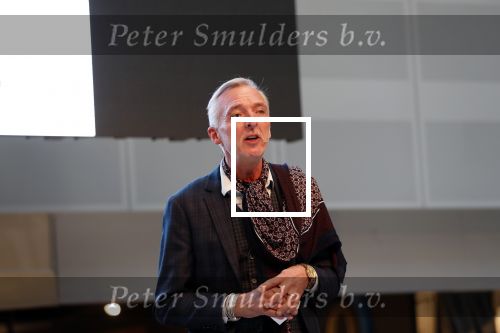 Nieuwegein 9 februari 202
Martien Meiland geeft soort van presentatie bij de woningindustrie.