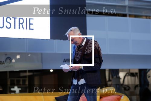 Nieuwegein 9 februari 202
Martien Meiland geeft soort van presentatie bij de woningindustrie.
