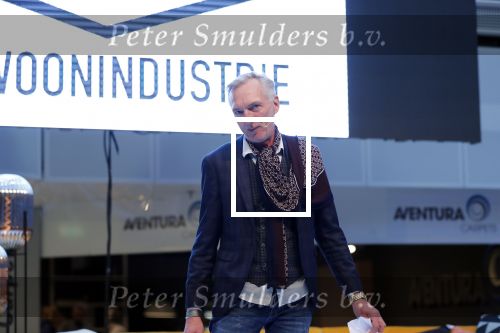 Nieuwegein 9 februari 202
Martien Meiland geeft soort van presentatie bij de woningindustrie.