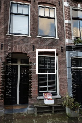 Amsterdam 10 januari 2020
Voor het huis van Matthijs v Nieuwkerk staat een doos met boeken die mensen gratis mee mogen nemen.