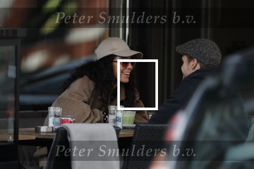 Amsterdam 3 februari 2020
Moise Trustful met haar vriend Kaj v d Voort op terras bij v Dam