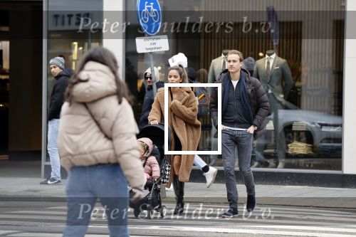 Amsterdam 29 februari 2020
Monica Geuze met haar nieuwe vriend Robbert Kroese op de pc hooftstraat.