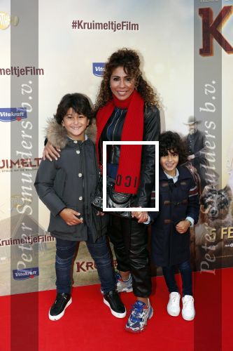 Amsterdam 1 februari 2020
Premiere Kruimeltje in Tuschinski. Niama Amhali met zoons en kennisen