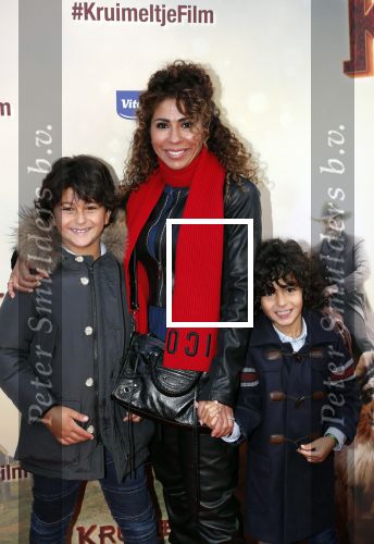 Amsterdam 1 februari 2020
Premiere Kruimeltje in Tuschinski. Niama Amhali met zoons en kennisen