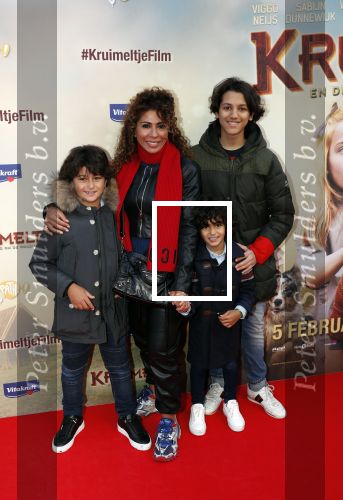 Amsterdam 1 februari 2020
Premiere Kruimeltje in Tuschinski. Niama Amhali met zoons en kennisen