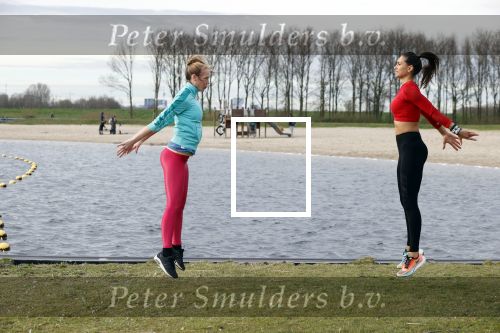 Ouderkerk aan de Amstel 17 maart 2020
Nicolette Kluijver en PT Olga Kocak geven live op insta een training voor hun volgers ivm het Corona Virus