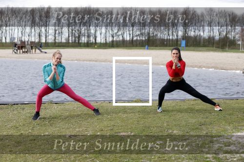 Ouderkerk aan de Amstel 17 maart 2020
Nicolette Kluijver en PT Olga Kocak geven live op insta een training voor hun volgers ivm het Corona Virus