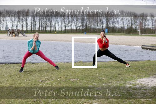 Ouderkerk aan de Amstel 17 maart 2020
Nicolette Kluijver en PT Olga Kocak geven live op insta een training voor hun volgers ivm het Corona Virus