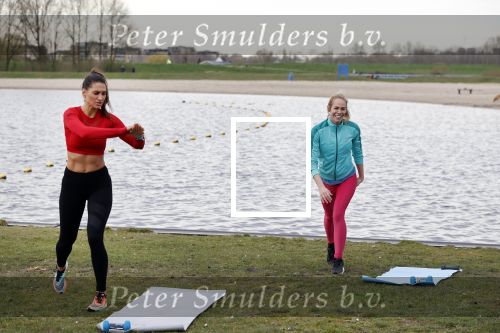 Ouderkerk aan de Amstel 17 maart 2020
Nicolette Kluijver en PT Olga Kocak geven live op insta een training voor hun volgers ivm het Corona Virus