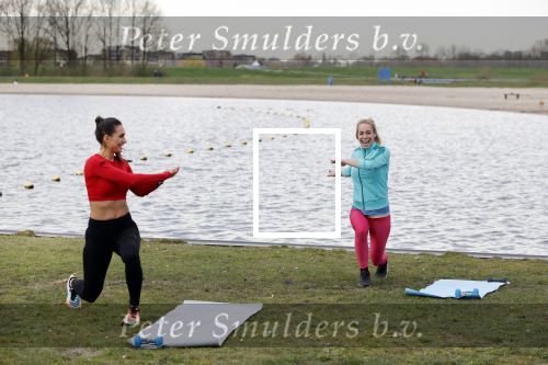 Ouderkerk aan de Amstel 17 maart 2020
Nicolette Kluijver en PT Olga Kocak geven live op insta een training voor hun volgers ivm het Corona Virus