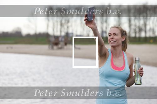 Ouderkerk aan de Amstel 17 maart 2020
Nicolette Kluijver en PT Olga Kocak geven live op insta een training voor hun volgers ivm het Corona Virus