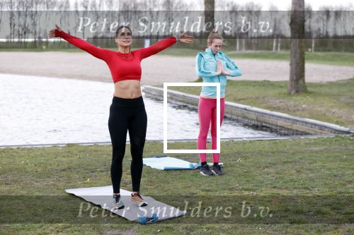 Ouderkerk aan de Amstel 17 maart 2020
Nicolette Kluijver en PT Olga Kocak geven live op insta een training voor hun volgers ivm het Corona Virus