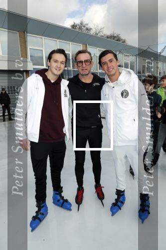 Amsterdam 4 februari 2020
Perspresentatie Hollandse 100 voor Lymph&Co op de Jaap Eden schaatsbaan.
Prins Bernahrd jr en Prinses Margriet zijn ook aanwezig. Nino Wilkes en Maxim Froger