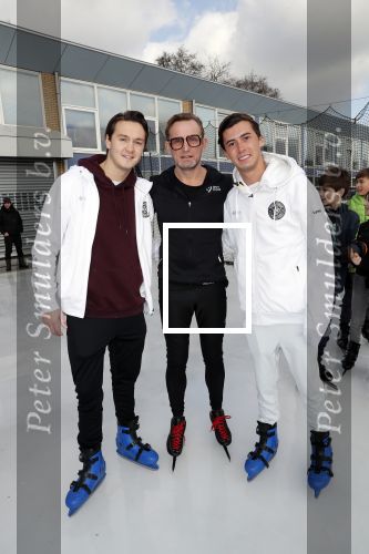 Amsterdam 4 februari 2020
Perspresentatie Hollandse 100 voor Lymph&Co op de Jaap Eden schaatsbaan.
Prins Bernahrd jr en Prinses Margriet zijn ook aanwezig. Nino Wilkes en Maxim Froger