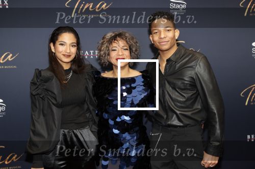 Utrecht 9 februari 2020
Premiere Tina Turner musical in het Beatrix Theater.
Nurlaila Karim met haar kinderen