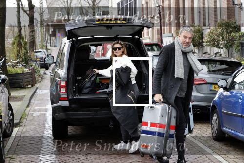 Amsterdam 13 februari 2020
Ruud de Wild en Olcay Gulsen komen met koffers aan bij het huis van Olcay. Olcay was naar istanbul geweest voor opnames en Ruud heeft haar opgehaald op schiphol.