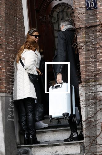 Amsterdam 13 februari 2020
Ruud de Wild en Olcay Gulsen komen met koffers aan bij het huis van Olcay. Olcay was naar istanbul geweest voor opnames en Ruud heeft haar opgehaald op schiphol.