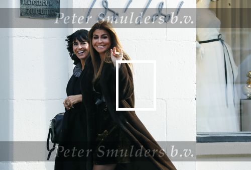Amsterdam 10 januari 2020
Olcay Gulsen en Sandra Schuurhof gaan samen naar een bruidsmode winkel op de beethovenstraat.