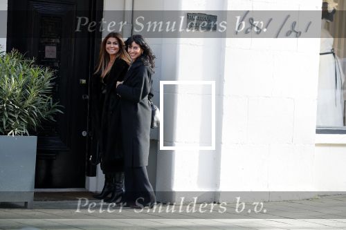 Amsterdam 10 januari 2020
Olcay Gulsen en Sandra Schuurhof gaan samen naar een bruidsmode winkel op de beethovenstraat.