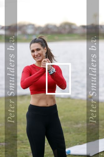 Ouderkerk aan de Amstel 17 maart 2020
Nicolette Kluijver en PT Olga Kocak geven live op insta een training voor hun volgers ivm het Corona Virus