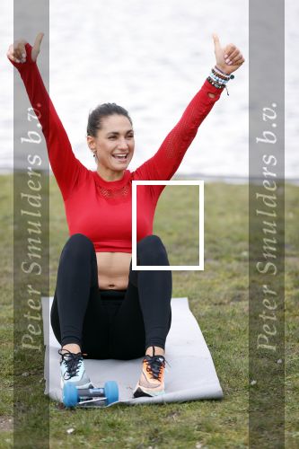 Ouderkerk aan de Amstel 17 maart 2020
Nicolette Kluijver en PT Olga Kocak geven live op insta een training voor hun volgers ivm het Corona Virus