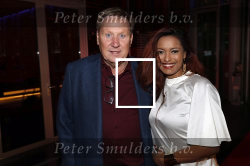 Nieuwegein 4 februari 2020
Premiere Heel Holland lacht in schouwburg de Kom. Oos Kesbeke met vriendin
