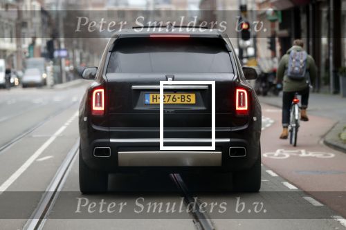 Amsterdam 30 januari 2020
Oud voetballer Oussama Assaidi  in zijn niwue Rolls Royce SUV in Amsterdam zuid.