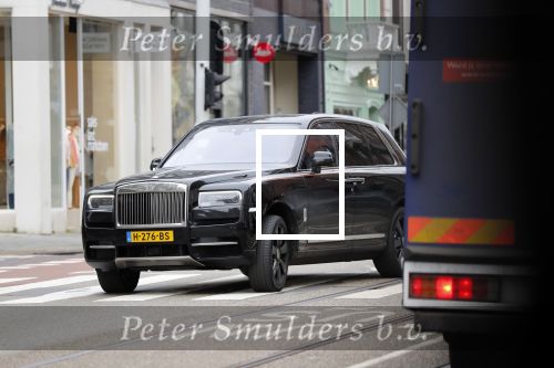 Amsterdam 30 januari 2020
Oud voetballer Oussama Assaidi  in zijn niwue Rolls Royce SUV in Amsterdam zuid.