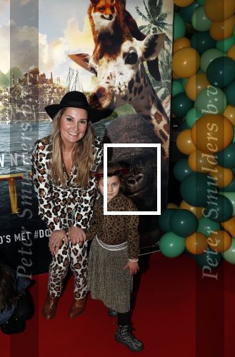 Amsterdam 12 januari 2020
Premiere Dolittle in pathe Arena. Peggy Vrijens met dochter en een vriendinnetje