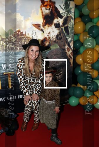 Amsterdam 12 januari 2020
Premiere Dolittle in pathe Arena. Peggy Vrijens met dochter en een vriendinnetje