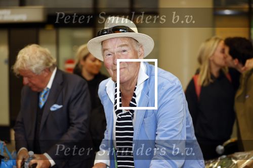 Schiphol 28 februari 2020
Aankomst Willibrord Frequin Barry Stevens Gerard Cox en Peter Faber op schiphol na de opnames van hun programma beter laat dan nooit.