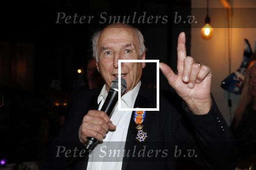 Hilversum 5 januari 2020
Peter Koelewijn krijgt een lintje van Burgemeester Pieter Broertjes.
Event vond plaats in de wisseloord studios.